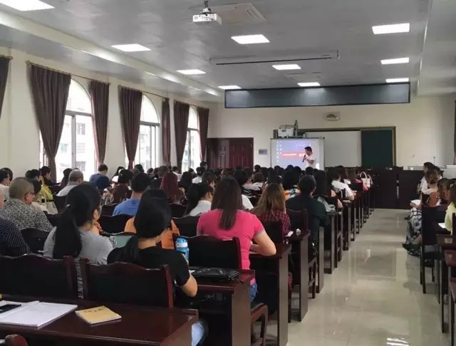文轩教育示范校项目组进驻校园，优质信息化教学产品助力各校智慧教学