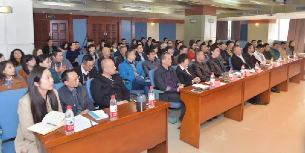  以“三精”出版为引领，激发振兴出版新动能——新华文轩召开中盘事业部2018年经营工作会