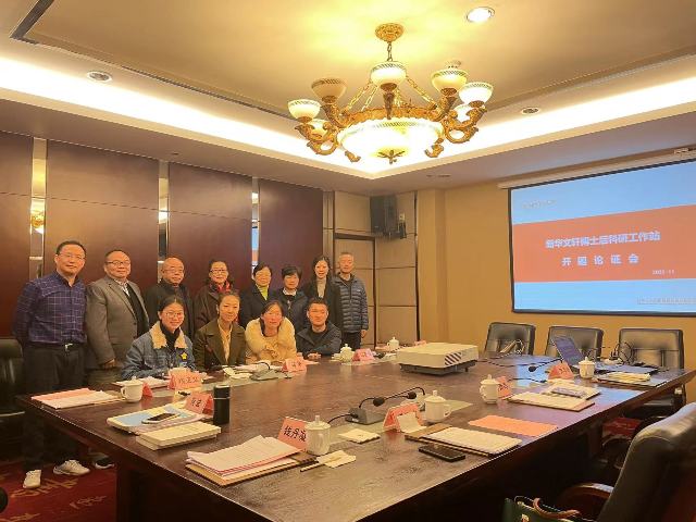 四川省文化企业引进高层次人才示范效应明显——新华文轩博士后创新实践基地获评 “优秀”等级